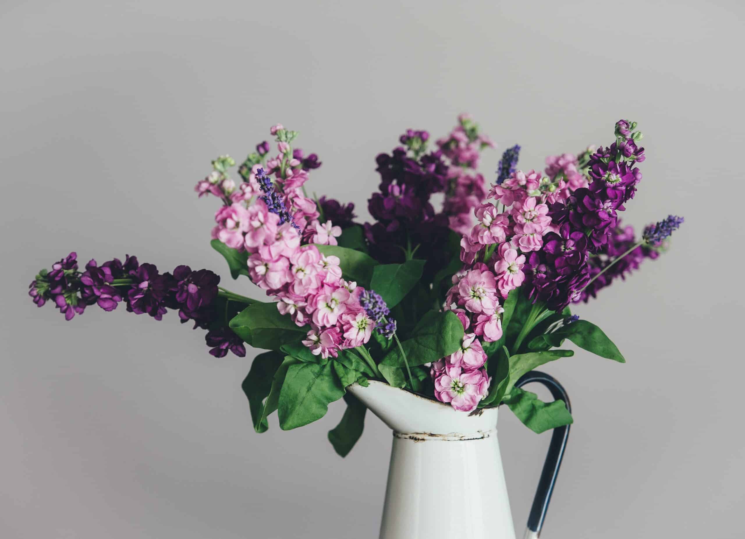 Skab hygge i dit hjem med kunstige blomster