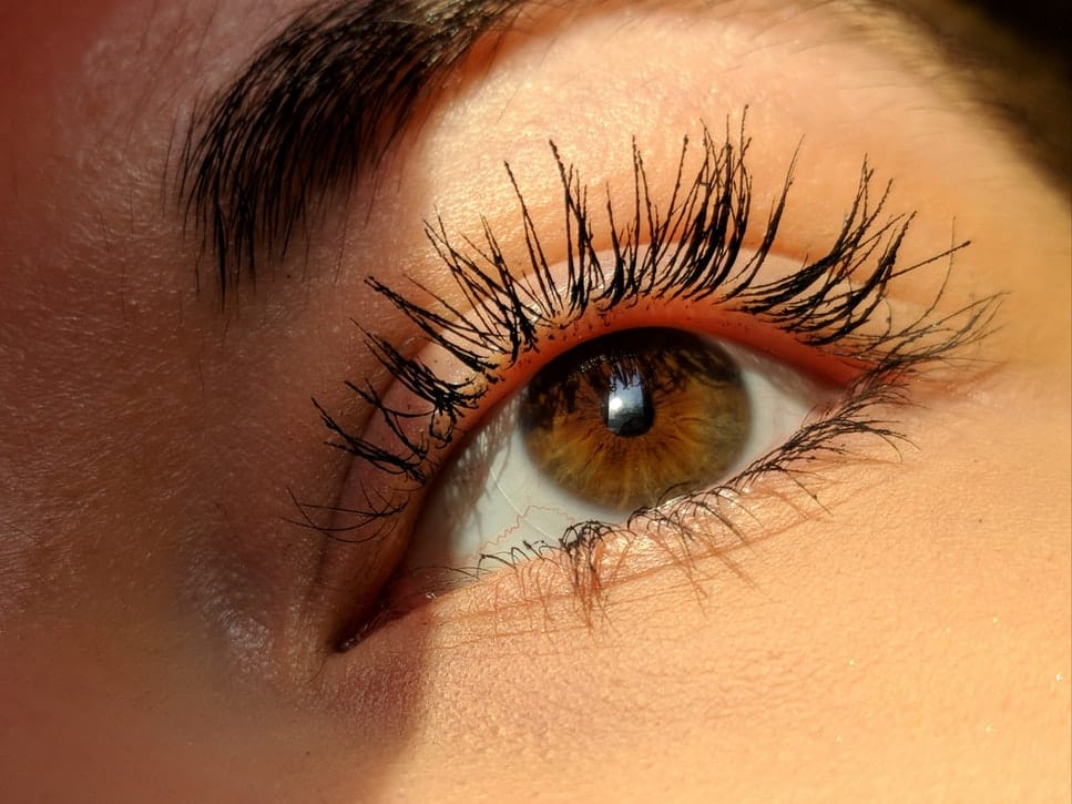 Få fylde og buede vipper med et Lash Lift